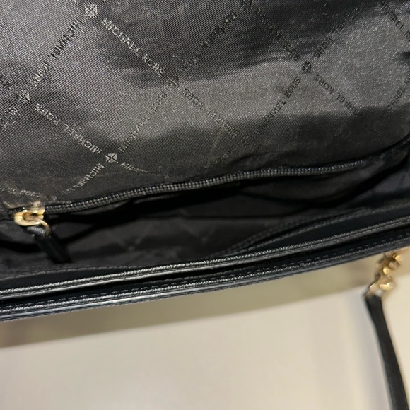 🔥🔥🔥Michael Kors Vanna Medium Black Pebbled Leather Crossbody Bag - Picture 4 of 15